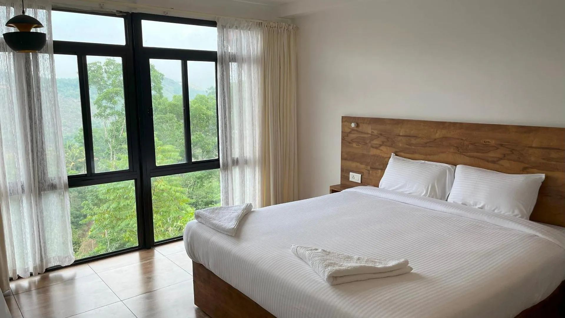 Engineers Hills Apartment Vagamon