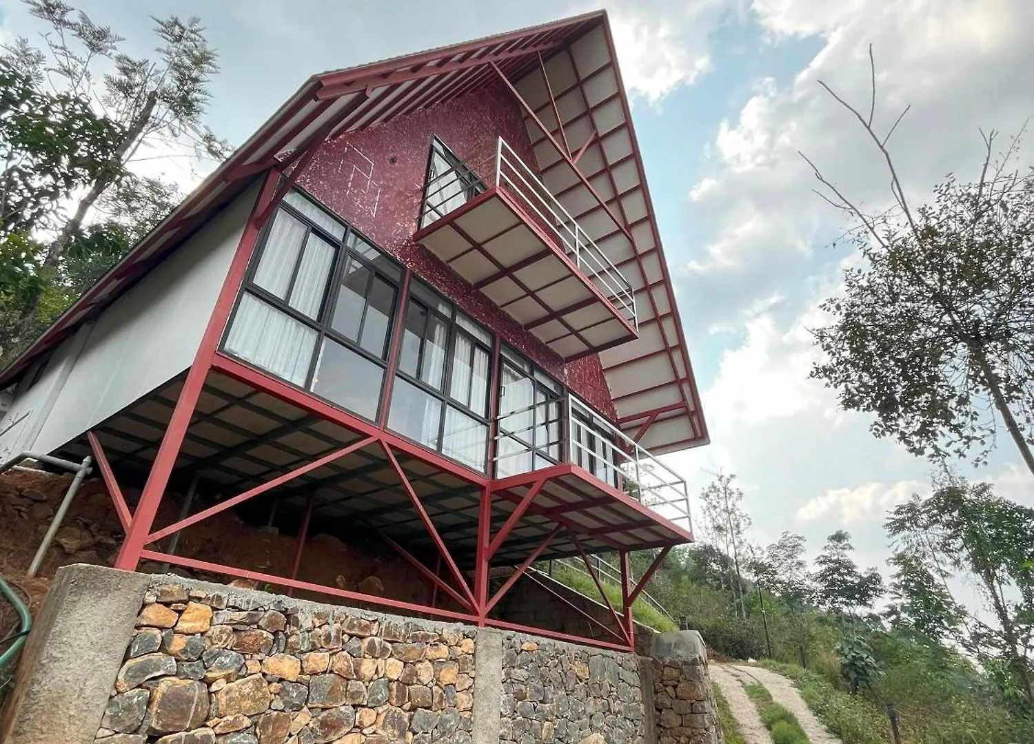 Engineers Hills Apartment Vagamon
